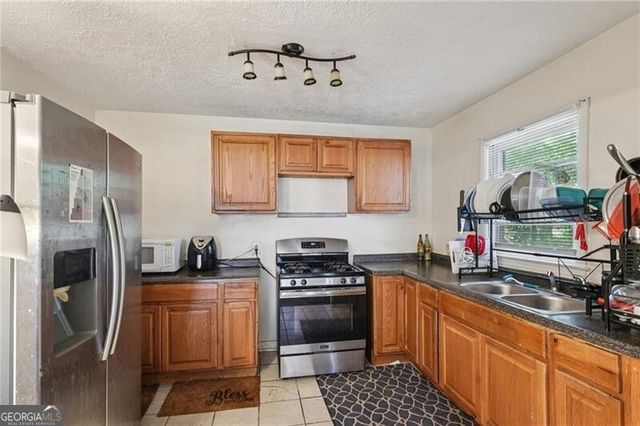 6300 Sweetbriar Drive SW, Mableton, GA 30126