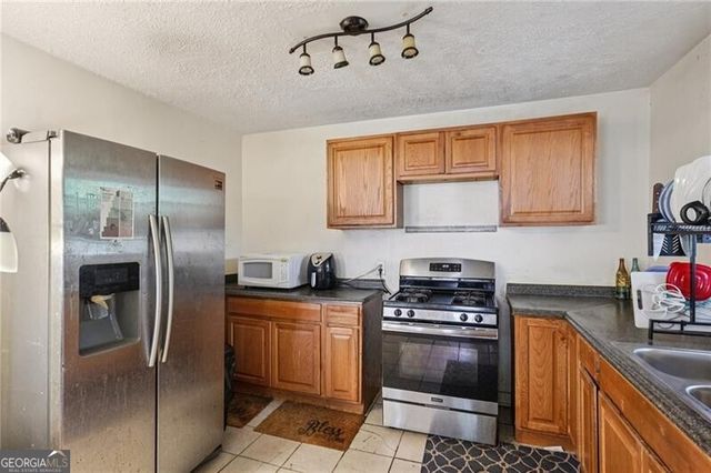6300 Sweetbriar Drive SW, Mableton, GA 30126