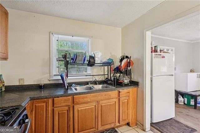 6300 Sweetbriar Drive SW, Mableton, GA 30126