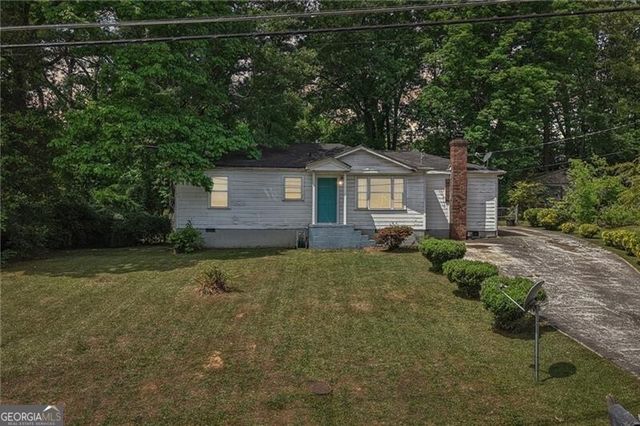 6300 Sweetbriar Drive SW, Mableton, GA 30126