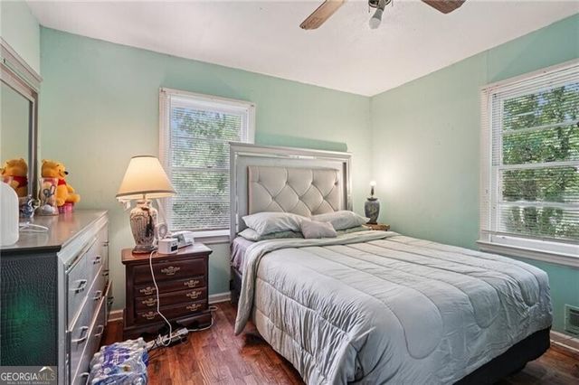 6300 Sweetbriar Drive SW, Mableton, GA 30126