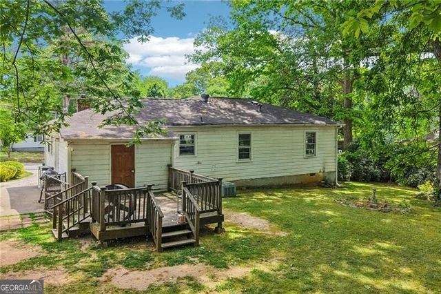 6300 Sweetbriar Drive SW, Mableton, GA 30126