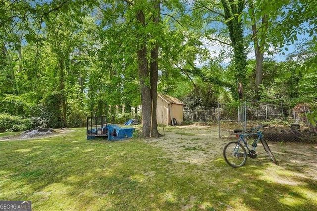 6300 Sweetbriar Drive SW, Mableton, GA 30126
