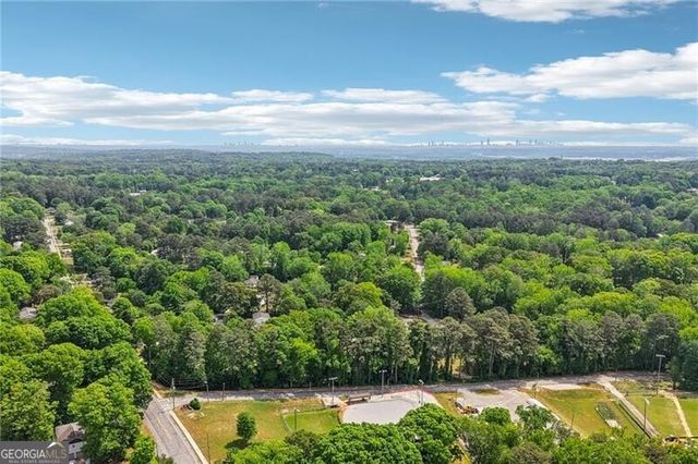6300 Sweetbriar Drive SW, Mableton, GA 30126