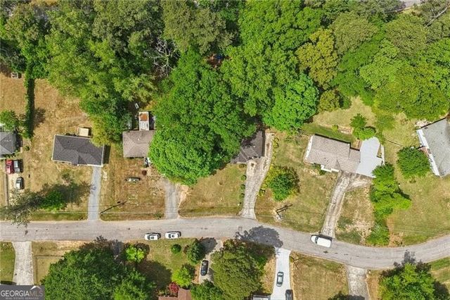 6300 Sweetbriar Drive SW, Mableton, GA 30126