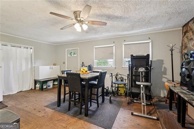 6300 Sweetbriar Drive SW, Mableton, GA 30126