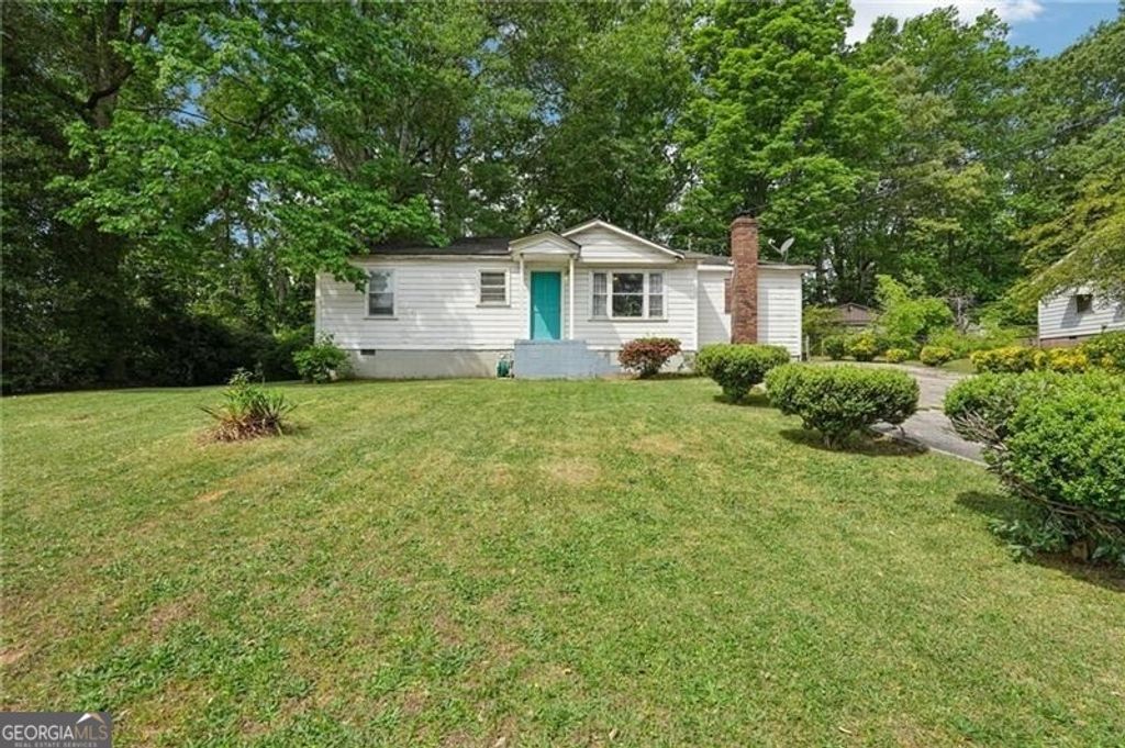 6300 Sweetbriar Drive SW, Mableton, GA 30126