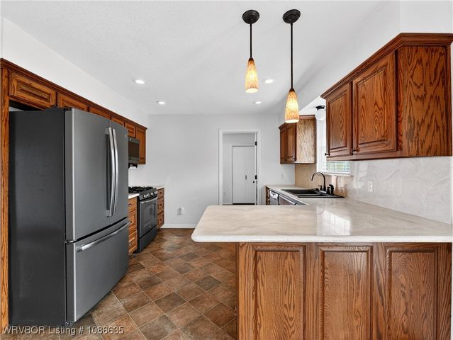 1205 W George Avenue, Pocola, OK 74902