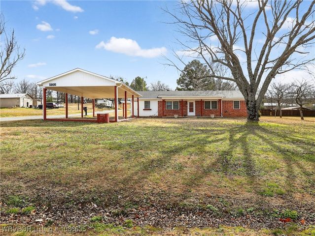 1205 W George Avenue, Pocola, OK 74902