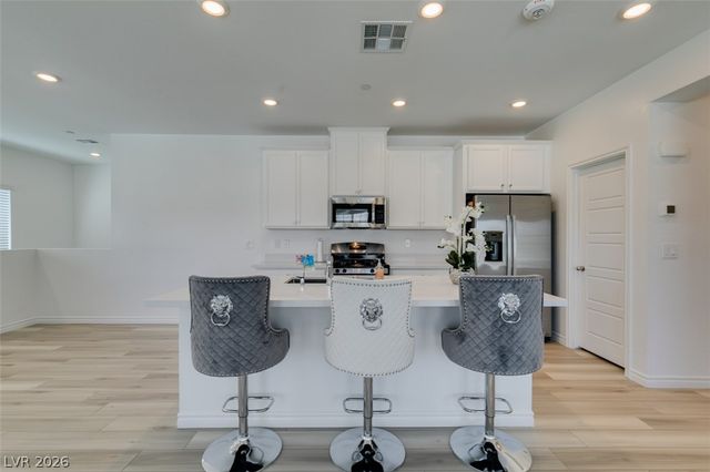 7312 North Decatur Boulevard 6, North Las Vegas, NV 89131