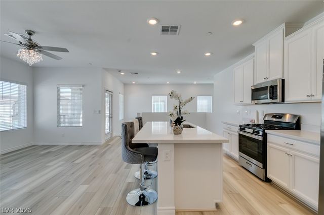 7312 North Decatur Boulevard 6, North Las Vegas, NV 89131