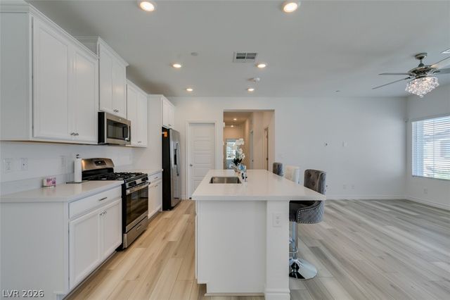 7312 North Decatur Boulevard 6, North Las Vegas, NV 89131