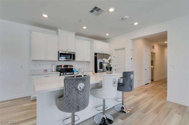 7312 North Decatur Boulevard 6, North Las Vegas, NV 89131