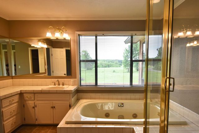 170 Riverview Dr, Malvern, AR 72104
