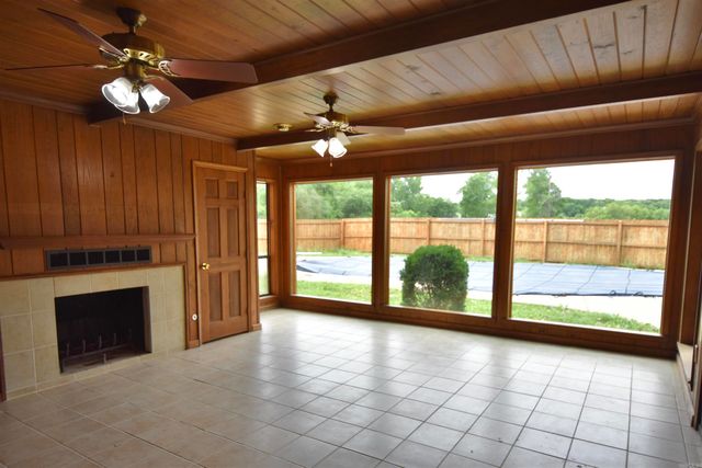 170 Riverview Dr, Malvern, AR 72104