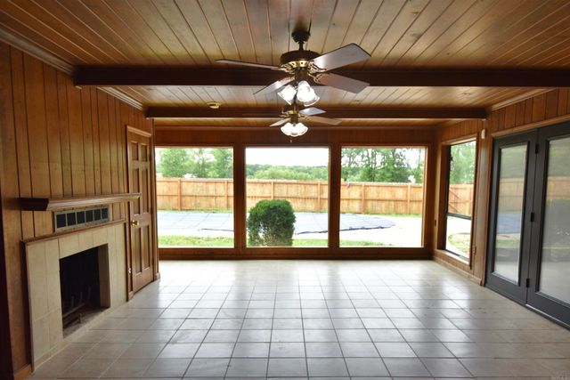 170 Riverview Dr, Malvern, AR 72104