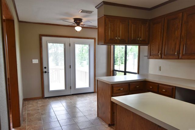170 Riverview Dr, Malvern, AR 72104