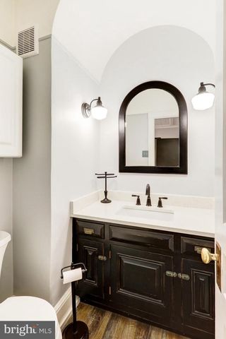 2448 LITITZ PIKE, Lancaster, PA 17601