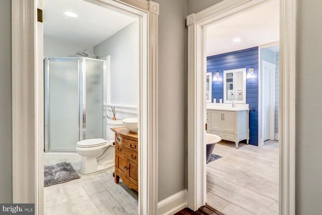 2448 LITITZ PIKE, Lancaster, PA 17601