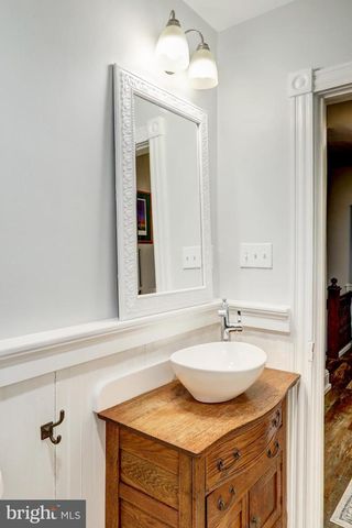 2448 LITITZ PIKE, Lancaster, PA 17601