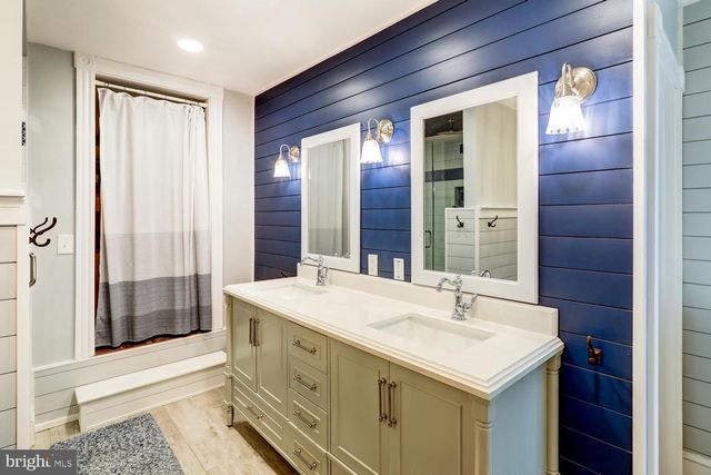 2448 LITITZ PIKE, Lancaster, PA 17601