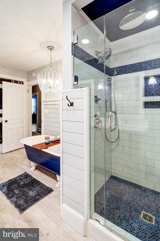 2448 LITITZ PIKE, Lancaster, PA 17601