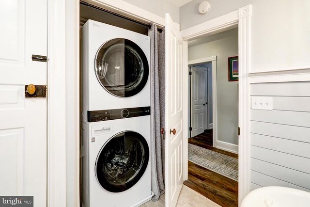 2448 LITITZ PIKE, Lancaster, PA 17601