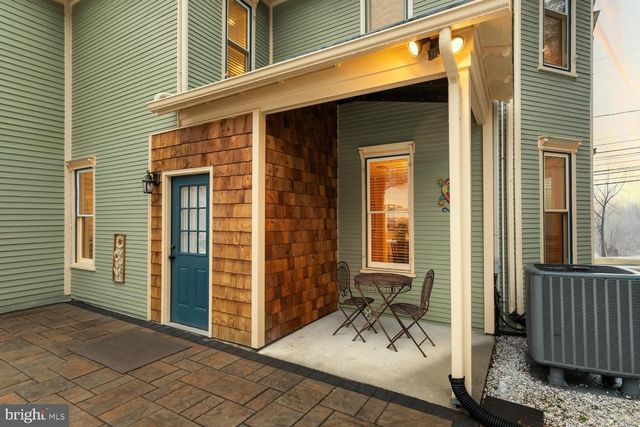 2448 LITITZ PIKE, Lancaster, PA 17601