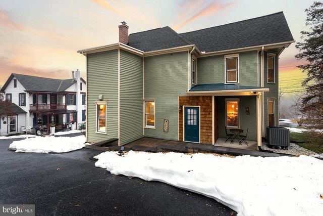 2448 LITITZ PIKE, Lancaster, PA 17601