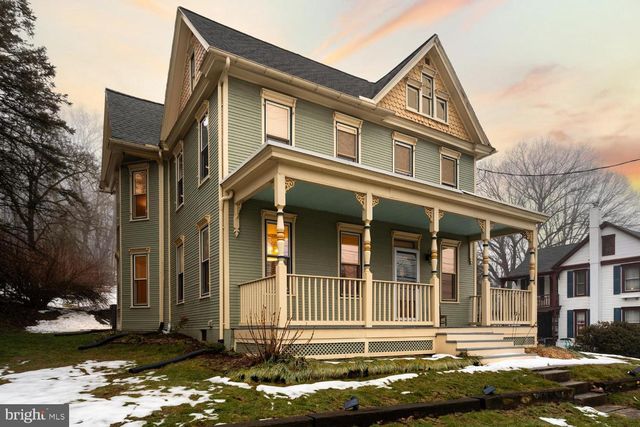 2448 LITITZ PIKE, Lancaster, PA 17601