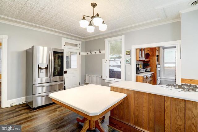 2448 LITITZ PIKE, Lancaster, PA 17601