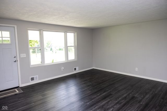 1565 W State Road 32, Crawfordsville, IN 47933