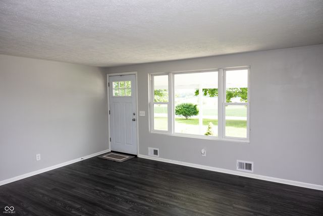 1565 W State Road 32, Crawfordsville, IN 47933