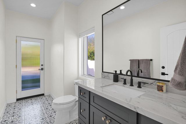 6834 E BELMONT Circle, Paradise Valley, AZ 85253