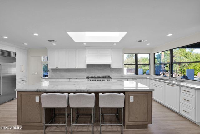 6834 E BELMONT Circle, Paradise Valley, AZ 85253