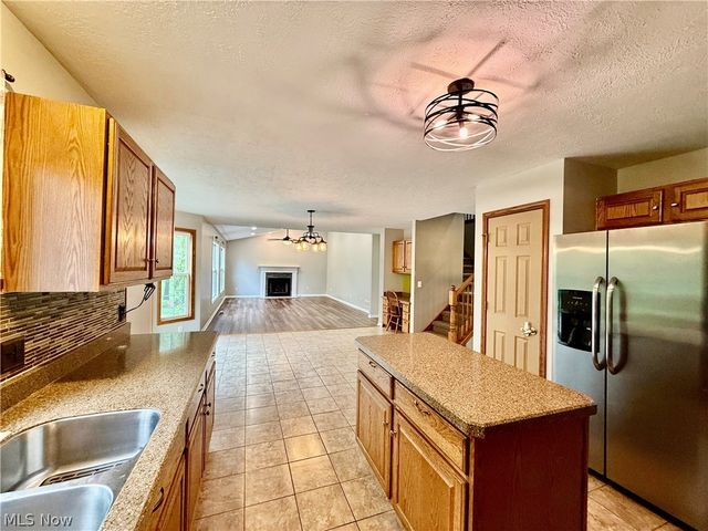 3076 Ravineview Circle, Stow, OH 44224