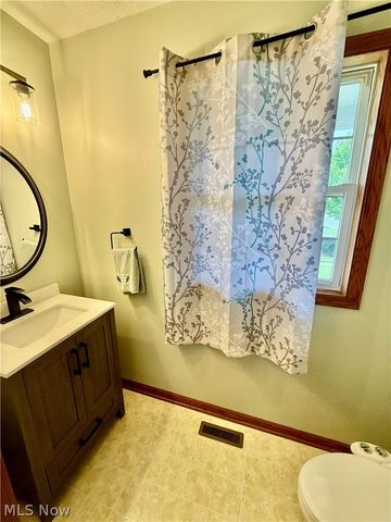 3076 Ravineview Circle, Stow, OH 44224