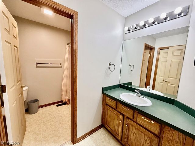 3076 Ravineview Circle, Stow, OH 44224