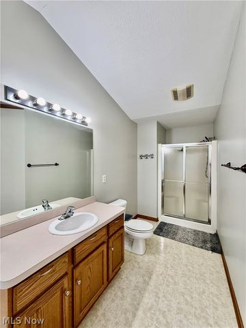 3076 Ravineview Circle, Stow, OH 44224