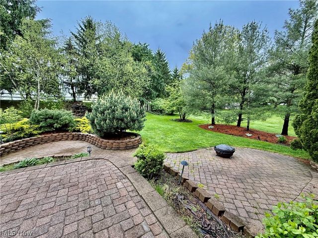 3076 Ravineview Circle, Stow, OH 44224