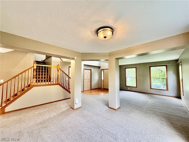 3076 Ravineview Circle, Stow, OH 44224
