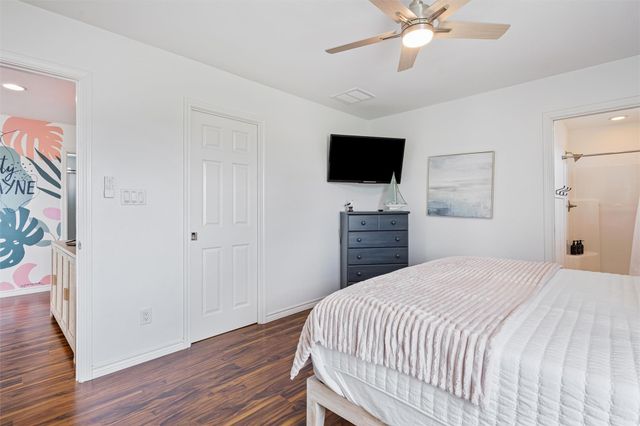 955 Townsend Drive, Crystal Beach, TX 77650