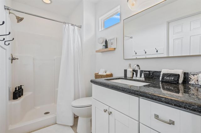 955 Townsend Drive, Crystal Beach, TX 77650