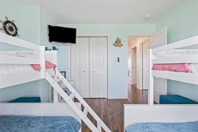 955 Townsend Drive, Crystal Beach, TX 77650