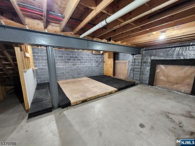 128 Big Piece Road, Fairfield, NJ 07004