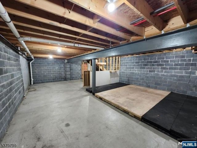 128 Big Piece Road, Fairfield, NJ 07004