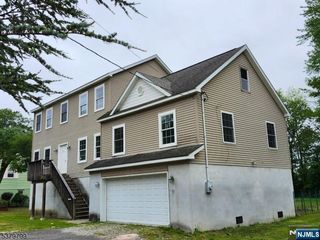 128 Big Piece Road, Fairfield, NJ 07004