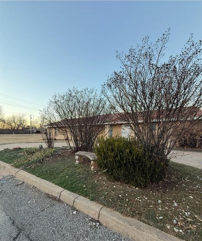 209 Ridgecrest Road, Edmond, OK 73013