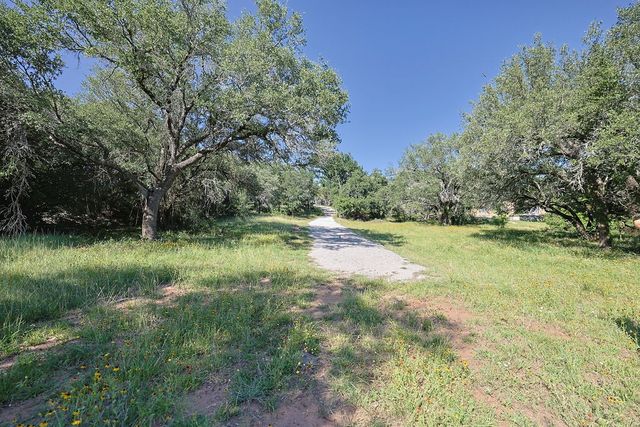 15 Waterwood Loop, Mineral Wells, TX 76067