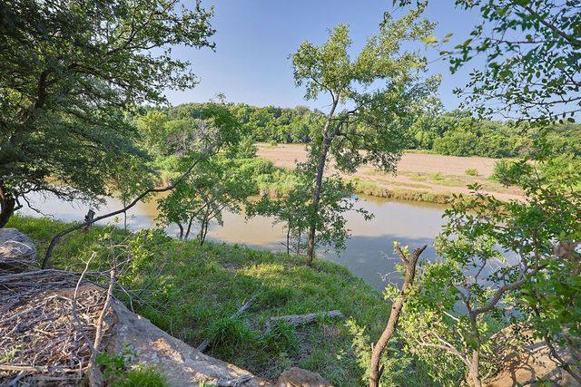 15 Waterwood Loop, Mineral Wells, TX 76067